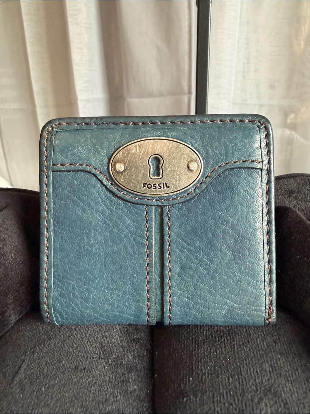 Fossil Leather Zip Wallet with Branded Keyhole Plate